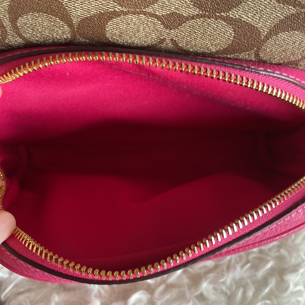 Coach Court Backpack In Signature Canvas - Picture 7 of 8